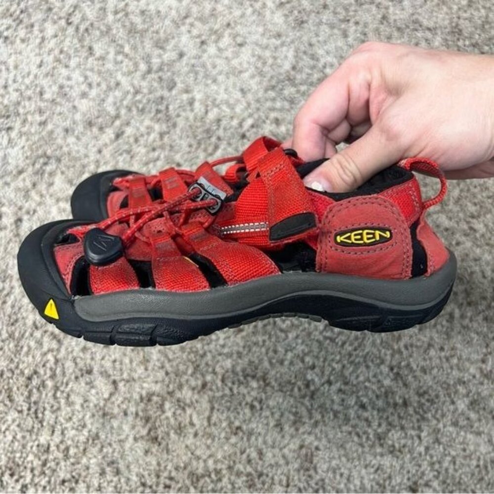 Keen Newport Youth Kids Hiking Water Sandals in Red, Size 2 - Picture 4 of 8